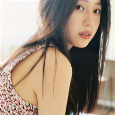 等爱的女神